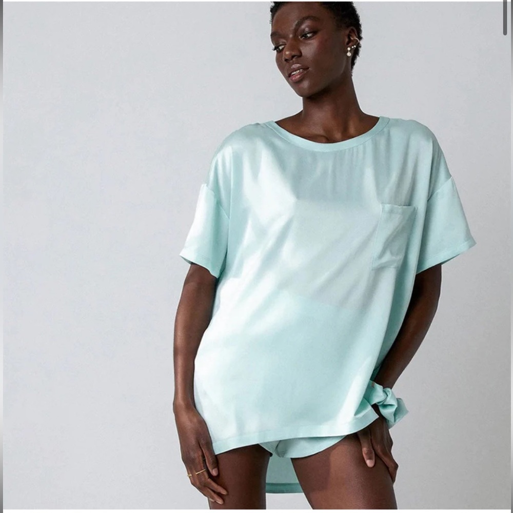 Lunya washable silk pajama tee shorts size small Infinity Blue NWT